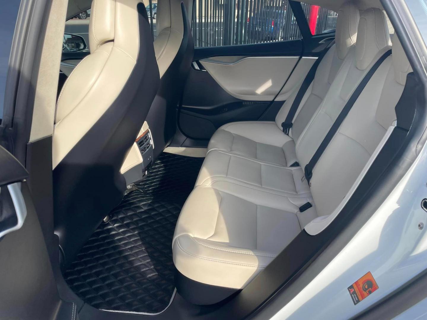 2018 WHITE /White Gold Tesla Model S (5YJSA1E23JF) , located at 744 E Miner Ave, Stockton, CA, 95202, (209) 944-5770, 37.956863, -121.282082 - PLUS TAXES AND FEES - Photo#7